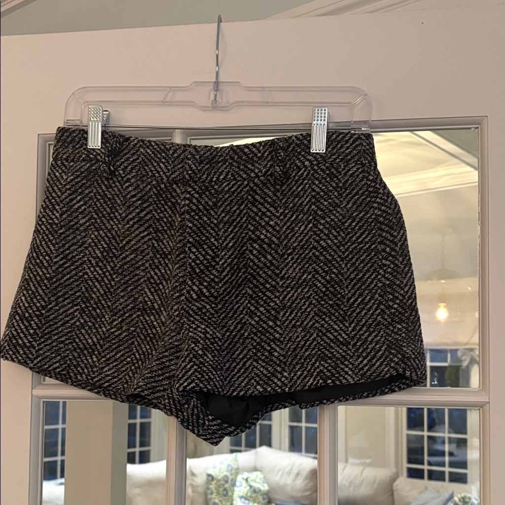 Stylish Black And Gray Women's Tweed Shorts